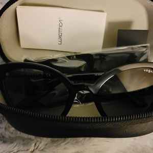 Vogue Black Cateye Sunglasses /BNWT